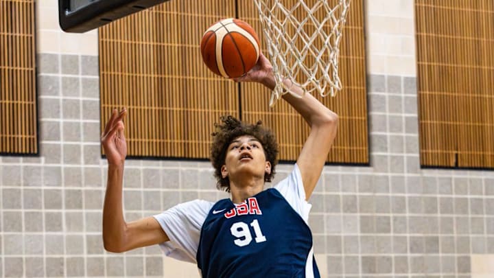 Dylan Betts is a 7-foot-2 big man with a UW offer. Dylan Betts is a 7-foot-2 big man with a UW offer.