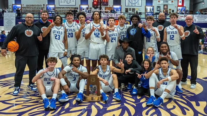 After three more wins last, the Quincy Blue Devils are now 25-2 as they move up to No. 5 in this week's Top 25 Illinois Boys Basketball State Rankings.