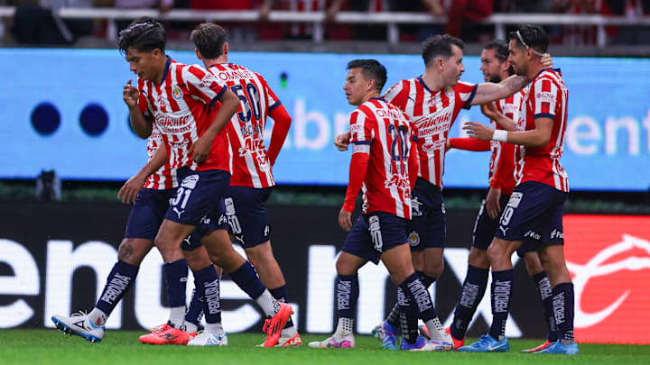 Joya de Chivas iría a Europa