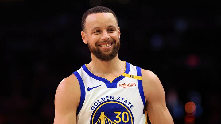 Stephen Curry signed a historic sneaked deal with Li-Ning.