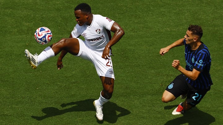 Jhon Arias tem status de ídolo no Fluminense