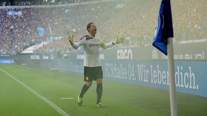 Roman Weidenfeller - jubelnd in der Veltins Arena