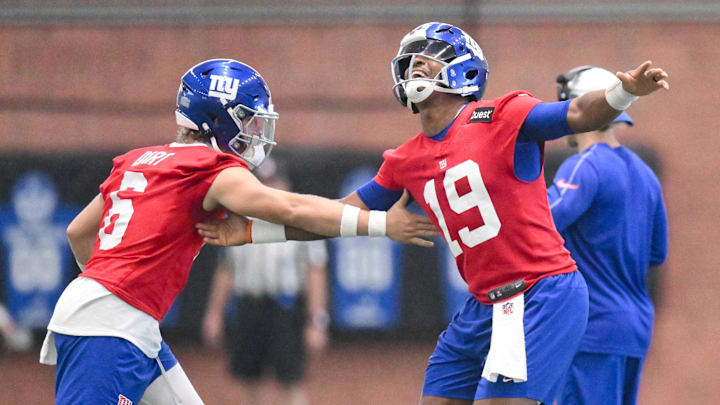 New York Giants quarterback Jaxson Dart (6) and quarterback Jameis Winston (19).