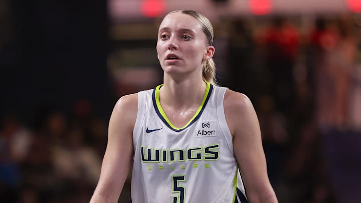 Aug 29, 2025; College Park, Georgia, USA; Dallas Wings guard Paige Bueckers (5) in action against the Atlanta Dream in the fourth quarter at Gateway Center Arena at College Park. Mandatory Credit: Brett Davis-Imagn Images Aug 29, 2025; College Park, Georgia, USA; Dallas Wings guard Paige Bueckers (5) in action against the Atlanta Dream in the fourth quarter at Gateway Center Arena at College Park. Mandatory Credit: Brett Davis-Imagn Images