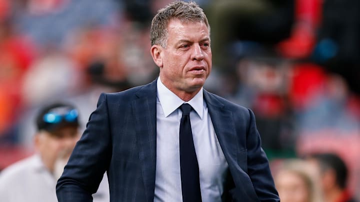 FOX Sports broadcaster Troy Aikman before the game between the Denver Broncos and the Kansas City Chiefs.