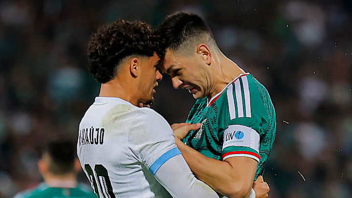 César Montes (right) exemplified Mexico’s fighting spirit against Uruguay. César Montes (right) exemplified Mexico’s fighting spirit against Uruguay.