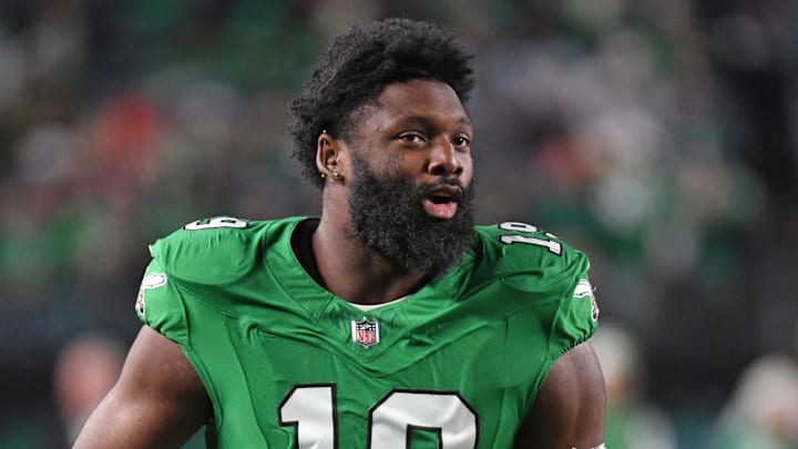 Nov 3, 2024; Philadelphia, Pennsylvania, USA; Philadelphia Eagles linebacker Josh Sweat (19) against the Jacksonville Jaguars at Lincoln Financial Field. Mandatory Credit: Eric Hartline-Imagn Images