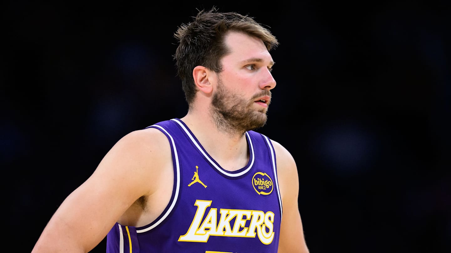 Lakers Receive Concerning Luka Doncic Update Ahead of Thunder Series