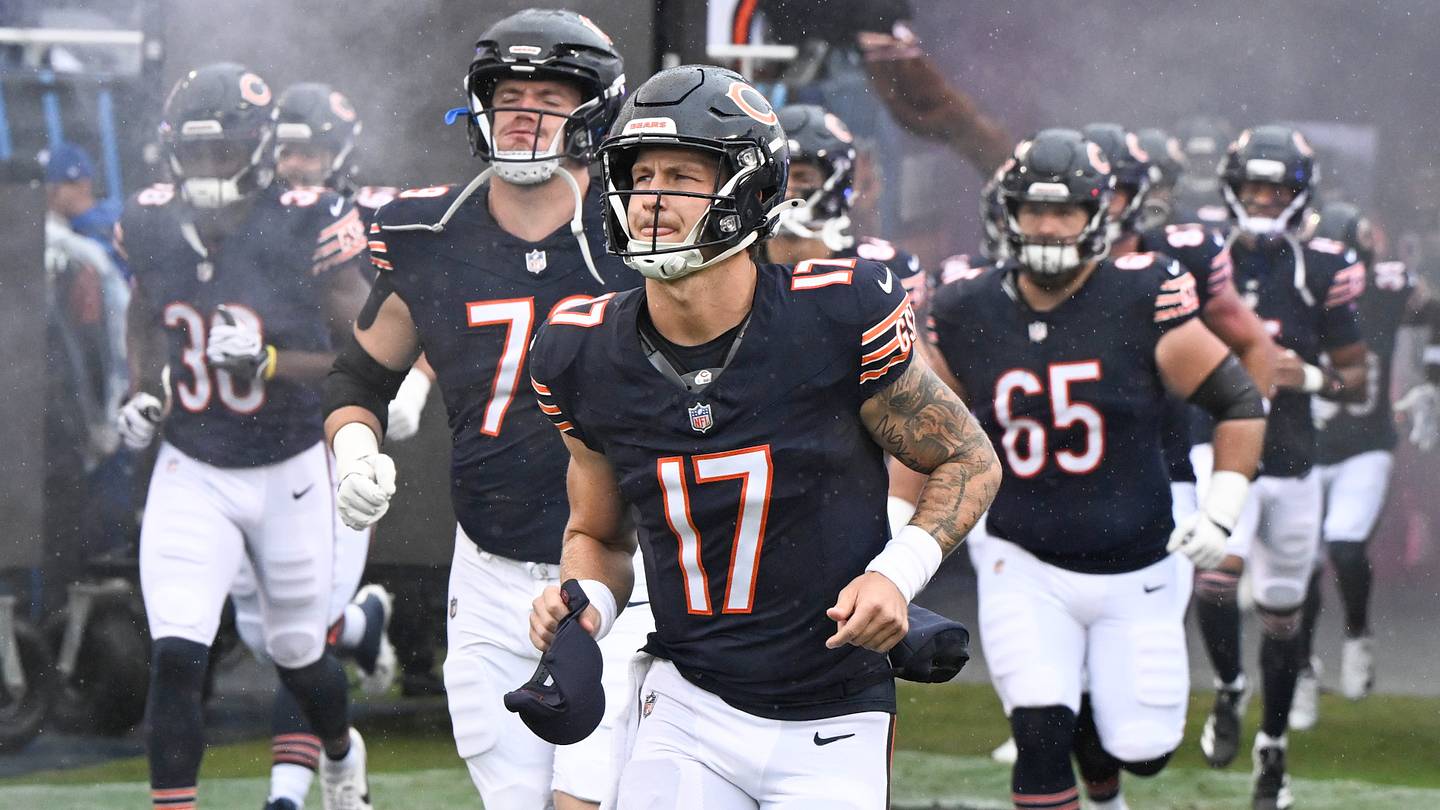 Case Keenum Endorses 'Baller' Tyson Bagent as Bears Stay Mum on QB1 vs. Jets