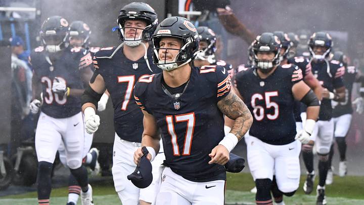Sep 20, 2026; Chicago, Illinois, USA; Chicago Bears quarterback Tyson Bagent (17) runs onto the field before the game against the Minnesota Vikings at Soldier Field. Mandatory Credit: Matt Marton-Imagn Images Sep 20, 2026; Chicago, Illinois, USA; Chicago Bears quarterback Tyson Bagent (17) runs onto the field before the game against the Minnesota Vikings at Soldier Field. Mandatory Credit: Matt Marton-Imagn Images