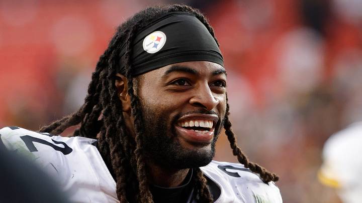 Nov 10, 2024; Landover, Maryland, USA; Pittsburgh Steelers running back Najee Harris (22) walks off the field after defeating the Washington Commanders at Northwest Stadium. Mandatory Credit: Amber Searls-Imagn Images Nov 10, 2024; Landover, Maryland, USA; Pittsburgh Steelers running back Najee Harris (22) walks off the field after defeating the Washington Commanders at Northwest Stadium. Mandatory Credit: Amber Searls-Imagn Images