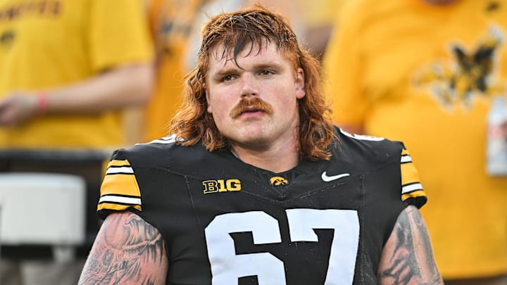 Iowa Hawkeyes offensive lineman Gennings Dunker Iowa Hawkeyes offensive lineman Gennings Dunker