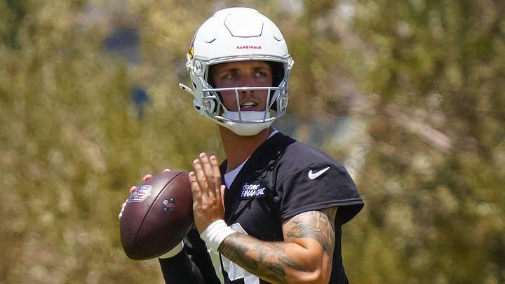 Cardinals quarterback Carson Beck (19) throws passes during organized team activities at the Cardinals Training Facility in Tempe on May 27, 2026.