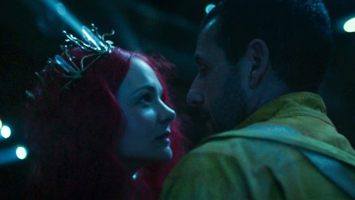 SPACEMAN. (L to R) Carey Mulligan as Lenka and Adam Sandler as Jakub in Spaceman. Cr. Courtesy of Netflix © 2023.