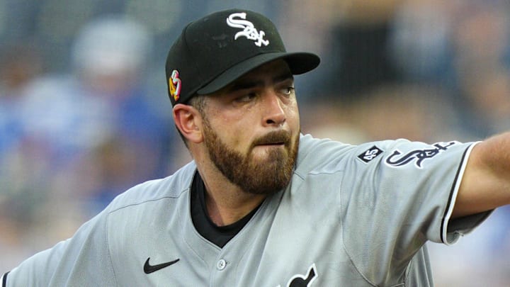 Chicago White Sox starting pitcher Aaron Civale (43) throws against the Kansas City Royals at Kauffman Stadium. Chicago White Sox starting pitcher Aaron Civale (43) throws against the Kansas City Royals at Kauffman Stadium.