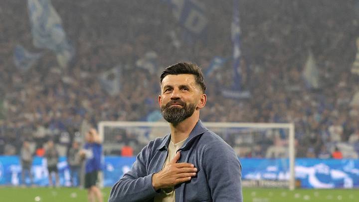 Miron Muslic nach dem gelungenen Aufstieg mit dem S04