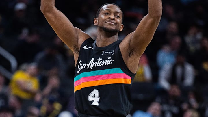 Jan 2, 2026; Indianapolis, Indiana, USA; San Antonio Spurs guard De'Aaron Fox (4) celebrates a made basket in the second half against the Indiana Pacers at Gainbridge Fieldhouse. Mandatory Credit: Trevor Ruszkowski-Imagn Images Jan 2, 2026; Indianapolis, Indiana, USA; San Antonio Spurs guard De'Aaron Fox (4) celebrates a made basket in the second half against the Indiana Pacers at Gainbridge Fieldhouse. Mandatory Credit: Trevor Ruszkowski-Imagn Images