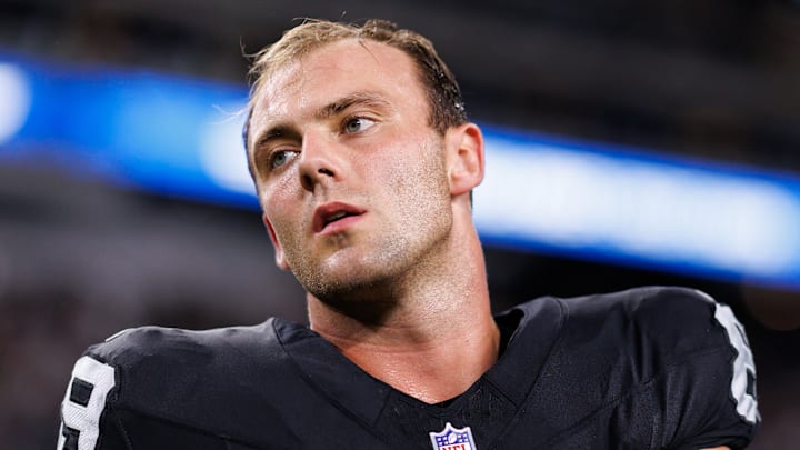 Las Vegas Raiders tight end Brock Bowers