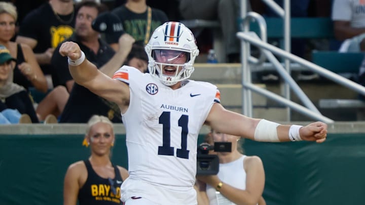 Auburn Tigers quarterback Jackson Arnold shined in his debut with the program.