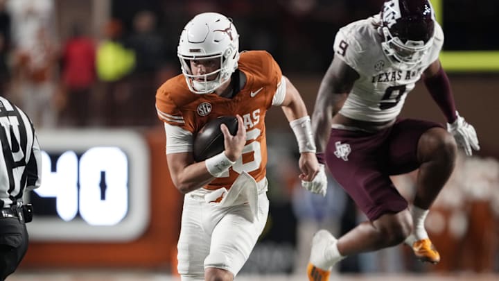 Texas Longhorns quarterback Arch Manning 
