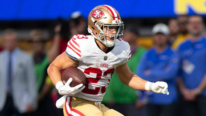McCaffrey llegó a los 49ers en un cambio desde los Panthers