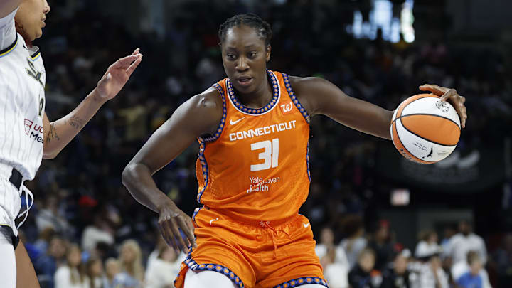 Connecticut Sun center Tina Charles (31) drives to the basket against Chicago Sky center Kamilla Cardoso (10) during the first half at Wintrust Arena. Connecticut Sun center Tina Charles (31) drives to the basket against Chicago Sky center Kamilla Cardoso (10) during the first half at Wintrust Arena.