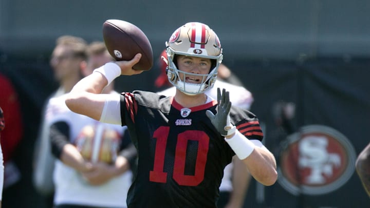 San Francisco 49ers quarterback Mac Jones (10)
