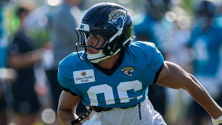 Aug 13, 2026; Metairie, LA, USA;  Jacksonville Jaguars wide receiver Trebor Peña (86) against the New Orleans Saints during a joint scrimmage during at Ochsner Sports Performance Center. Mandatory Credit: Stephen Lew-Imagn Images
