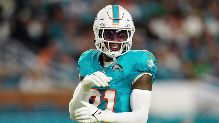 Tennessee Titans v Miami Dolphins