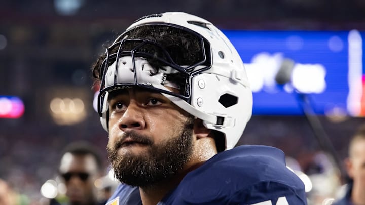 Offensive lineman Olaivavega Ioane