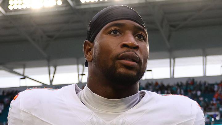 Nov 17, 2024; Miami Gardens, Florida, USA; Miami Dolphins tight end Jonnu Smith (9) looks on from the field after the game against the Las Vegas Raiders at Hard Rock Stadium. Mandatory Credit: Sam Navarro-Imagn Images