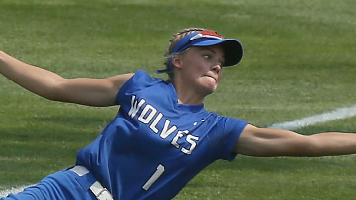 Waukee Northwest's Aunya Van Zetten and the Wolves are headed back to the Class 5A Iowa high school state championship.