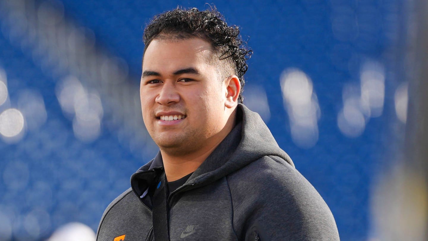 Tennessee Football Defender Jaxson Moi Signs UDFA Deal After Going Undrafted