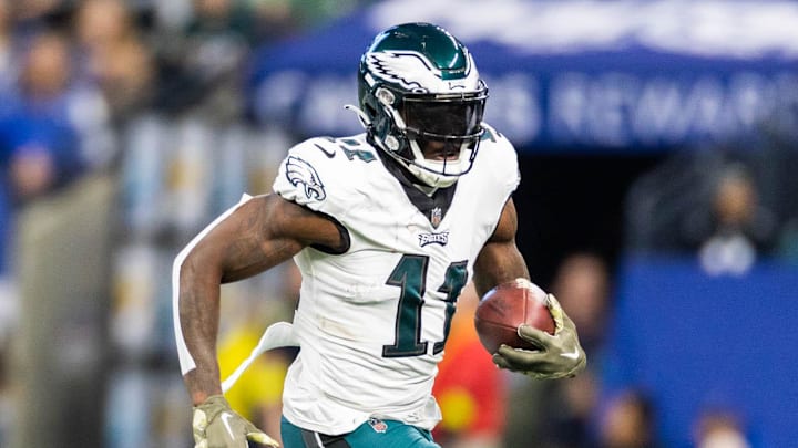 Nov 20, 2022; Indianapolis, Indiana, USA; Philadelphia Eagles wide receiver A.J. Brown (11) runs with the ball while Indianapolis Colts linebacker Zaire Franklin (44) defends in the first quarter at Lucas Oil Stadium. Mandatory Credit: Trevor Ruszkowski-Imagn Images Nov 20, 2022; Indianapolis, Indiana, USA; Philadelphia Eagles wide receiver A.J. Brown (11) runs with the ball while Indianapolis Colts linebacker Zaire Franklin (44) defends in the first quarter at Lucas Oil Stadium. Mandatory Credit: Trevor Ruszkowski-Imagn Images