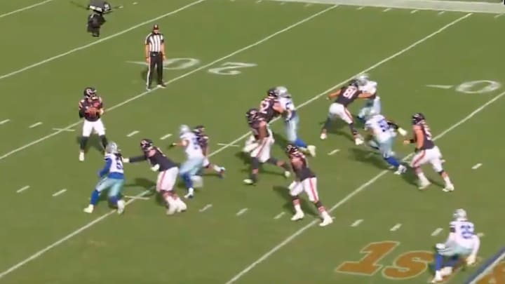 Caleb Williams and the Bears scored on this trick play against the Cowboys on Sunday. 