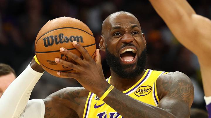 LeBron James still hasn't made his free agency decision