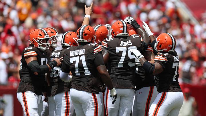 Sep 20, 2026; Tampa, Florida, USA;  Cleveland Browns celebrate a field goal during the first quarter against the Tampa Bay Buccaneers at Raymond James Stadium.  Mandatory Credit: Nathan Ray Seebeck-Imagn Images