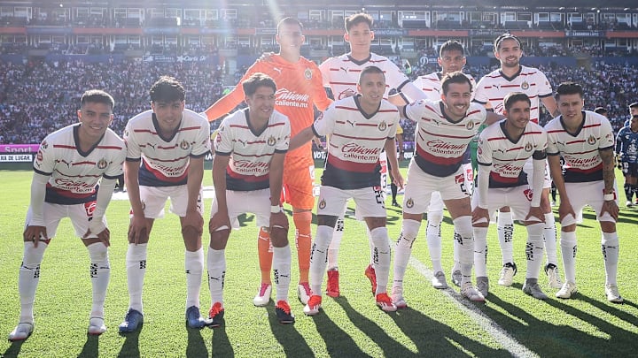 El once titular de las Chivas frente al Pachuca en la J15.