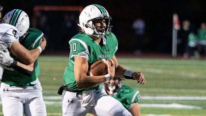 Pascack Valley football hosts River Dell, Friday, Oct. 18, 2024, Hillsdale, New Jersey. PV #10 Adam Shaw.
