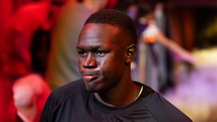 Oct 22, 2025; Phoenix, Arizona, USA; Phoenix Suns center Khaman Maluach (10) against the Sacramento Kings at the Mortgage Matchup Center. Mandatory Credit: Mark J. Rebilas-Imagn Images Oct 22, 2025; Phoenix, Arizona, USA; Phoenix Suns center Khaman Maluach (10) against the Sacramento Kings at the Mortgage Matchup Center. Mandatory Credit: Mark J. Rebilas-Imagn Images