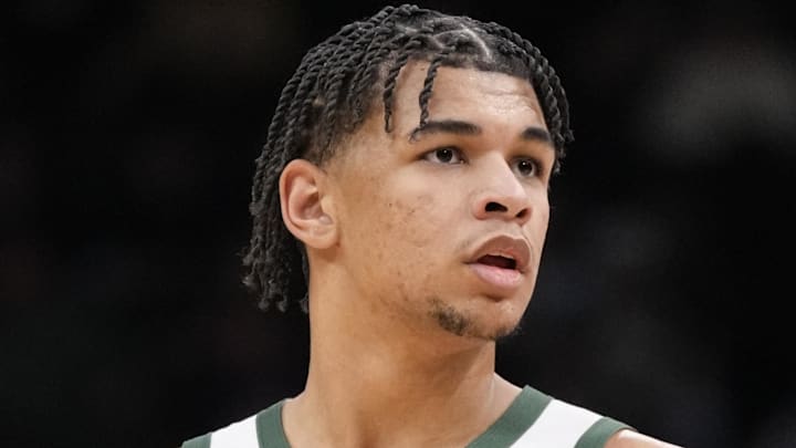 Milwaukee Bucks forward Ousmane Dieng (21) during the game against the Phoenix Suns at Fiserv Forum on Mar 10, 2026. Milwaukee Bucks forward Ousmane Dieng (21) during the game against the Phoenix Suns at Fiserv Forum on Mar 10, 2026.