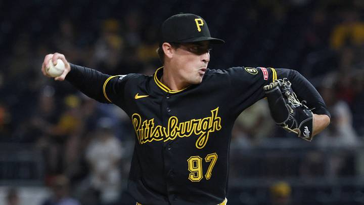 Pittsburgh Pirates relief pitcher Ron Marinaccio (97) pitches