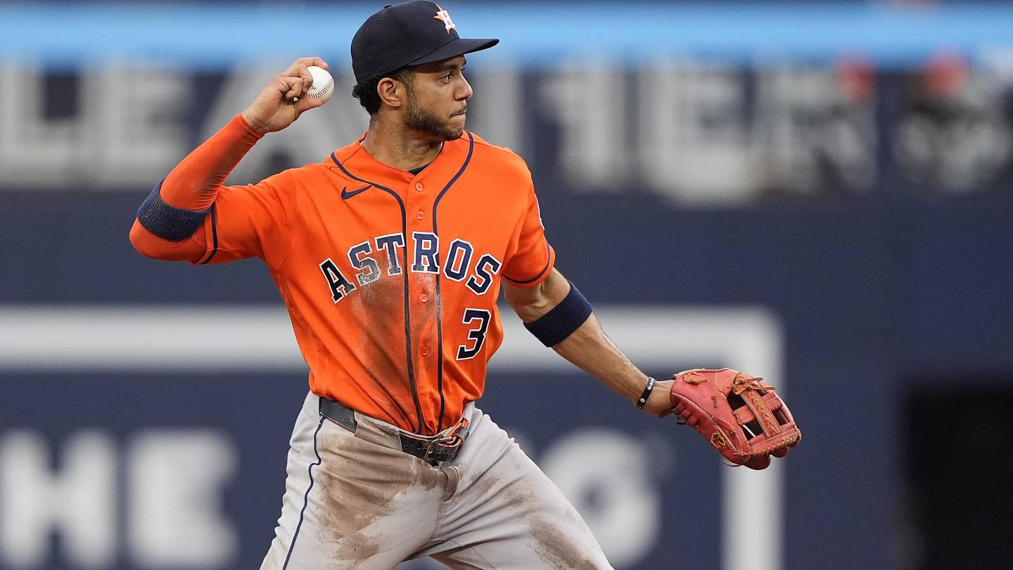 Jeremy Pena's IL News Puts End to Yankees' Trade Dreams (Who Else Can They Target?)