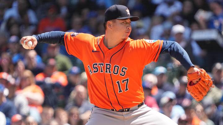 Houston Astros pitcher Kai-Wei Teng (17) throws the ball. 