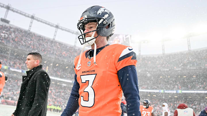 DENVER BRONCOS VS NEW ENGLAND PATRIOTS, NFL