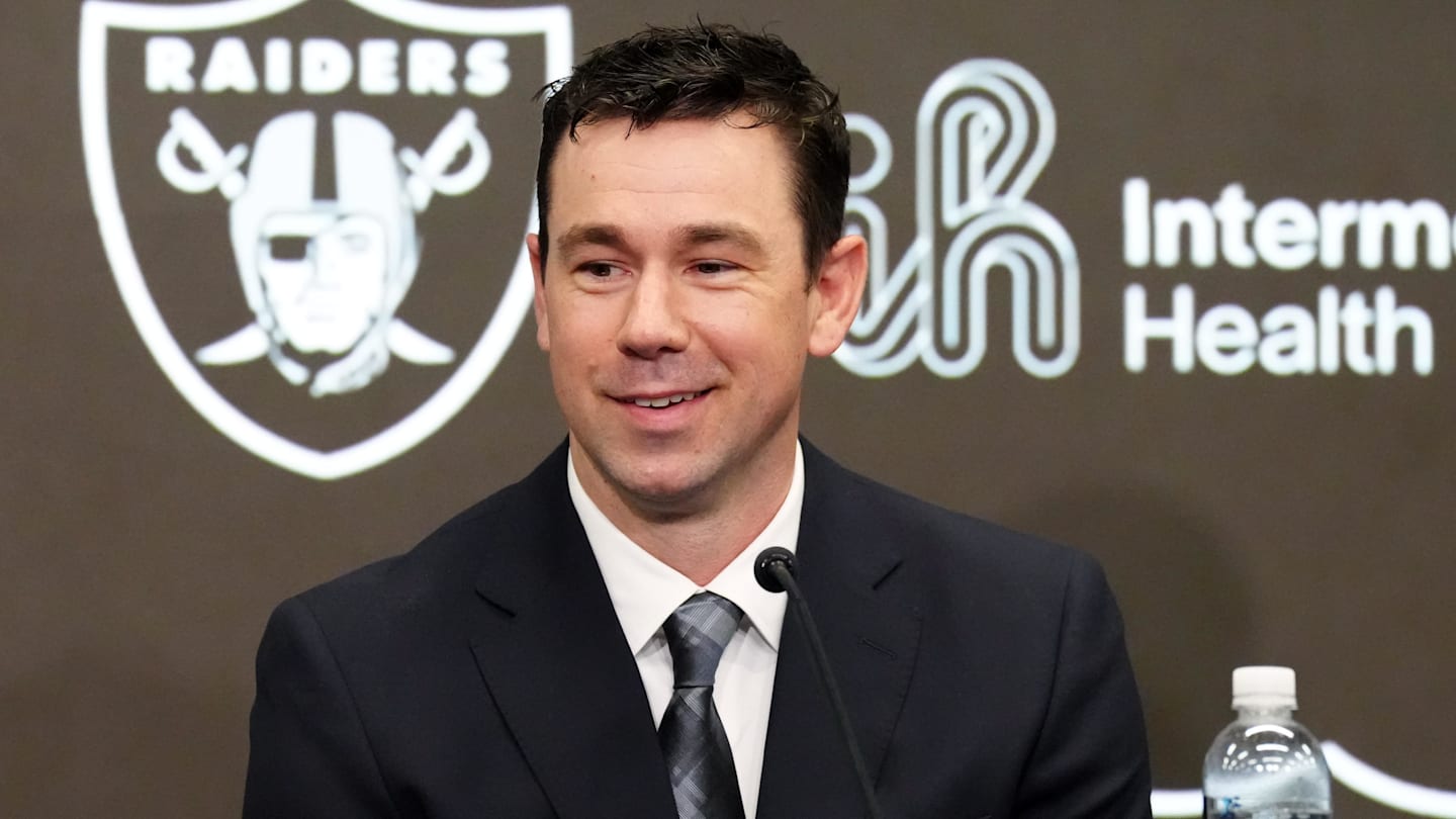 A Current NFL Head Coach Can't Stop Raving About Klint Kubiak