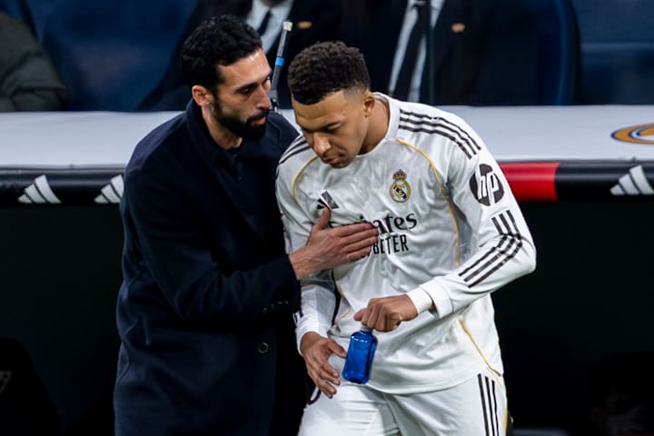 กิลเลียน เอ็มบัปเป้ และ อัลบาโร อาร์เบโลอา