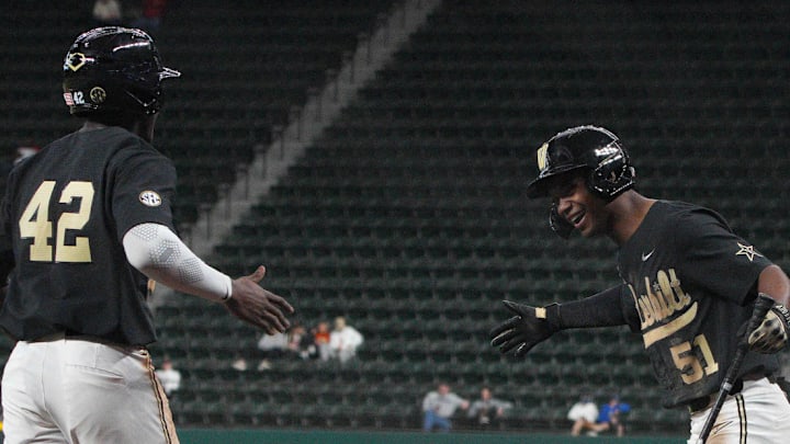 Austin and Bradfield Jr. are teammates again