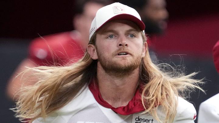 Arizona Cardinals safety Andrew Wingard (27) practices during a walkthrough in training camp at State Farm Stadium in Glendale, on July 25, 2026. Arizona Cardinals safety Andrew Wingard (27) practices during a walkthrough in training camp at State Farm Stadium in Glendale, on July 25, 2026.
