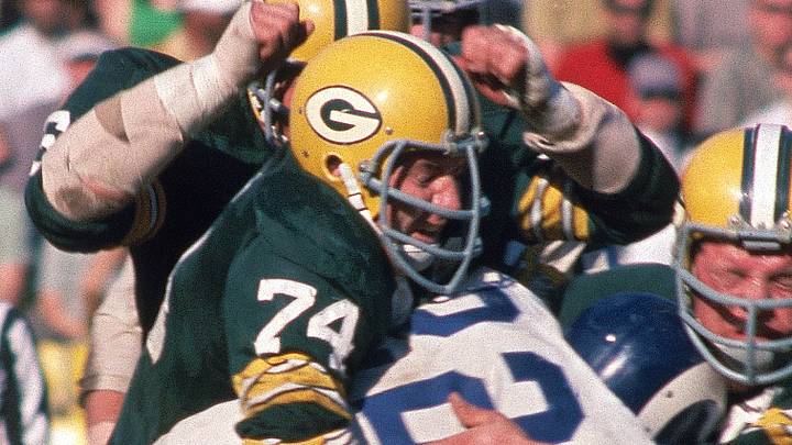 Green Bay Packers defensive tackle Henry Jordan makes a tackle against the LA Rams; Darryl Norenberg-USA TODAY Sports Green Bay Packers defensive tackle Henry Jordan makes a tackle against the LA Rams; Darryl Norenberg-USA TODAY Sports